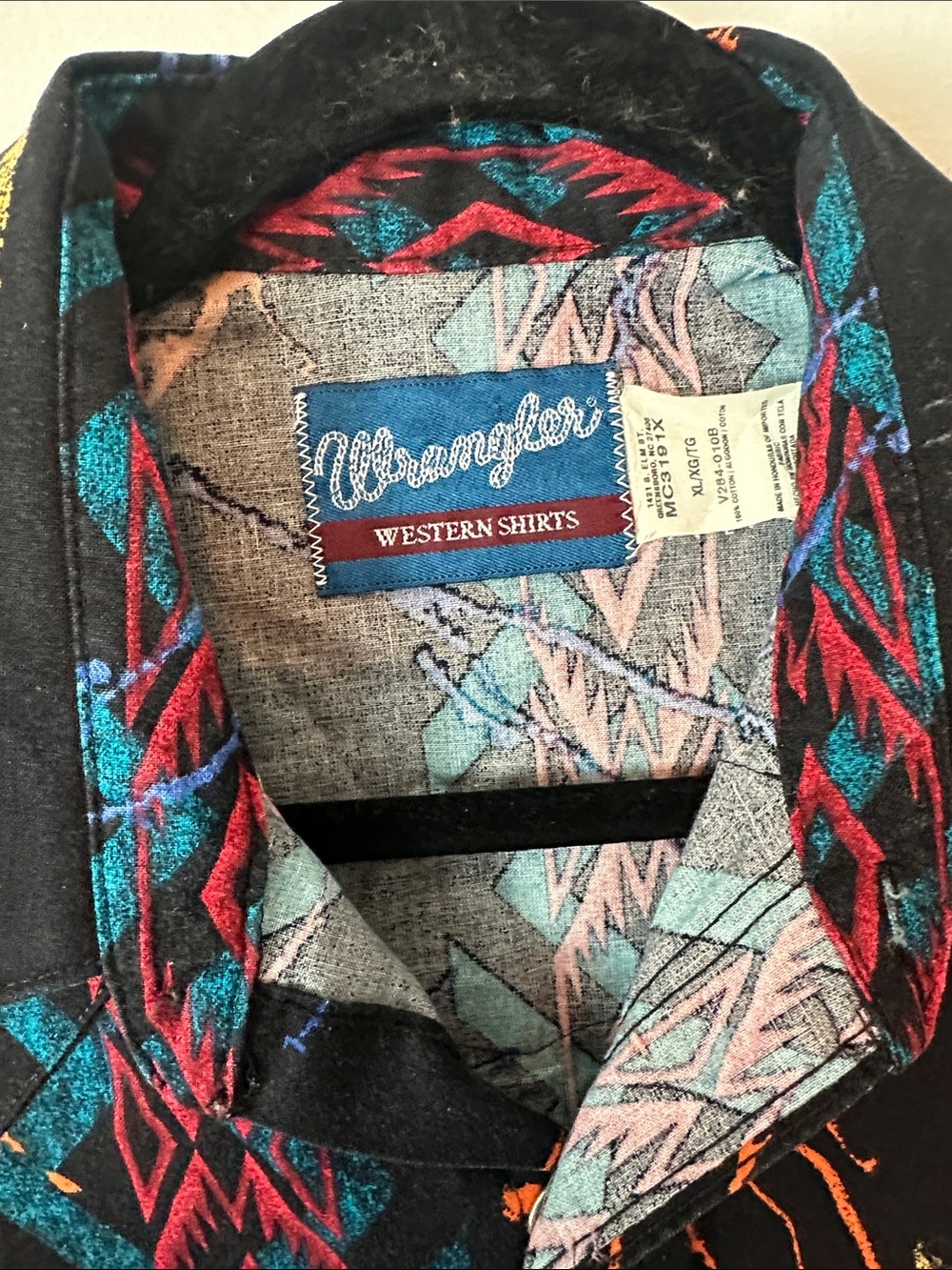 VINTAGE Wrangler Black Button-Down Western Shirt with Yellow, Red & Blue Aztec - Picture 2 of 6